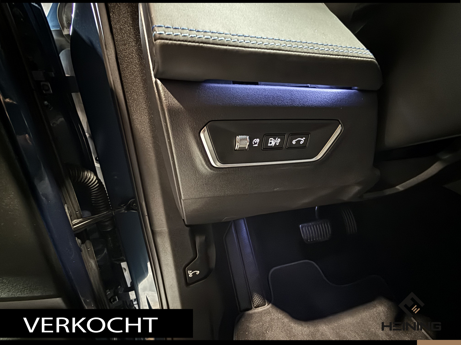 47221259-24.jpg