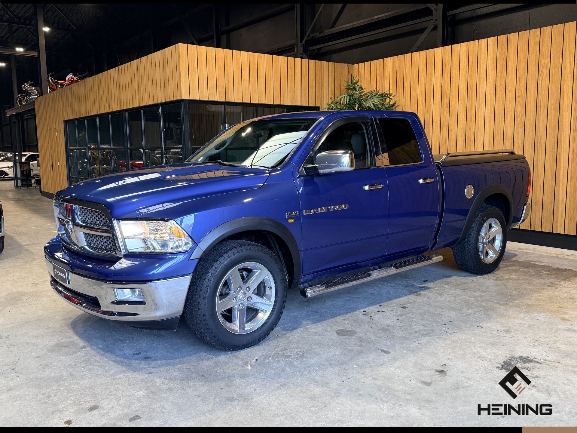 38082264-33.jpg