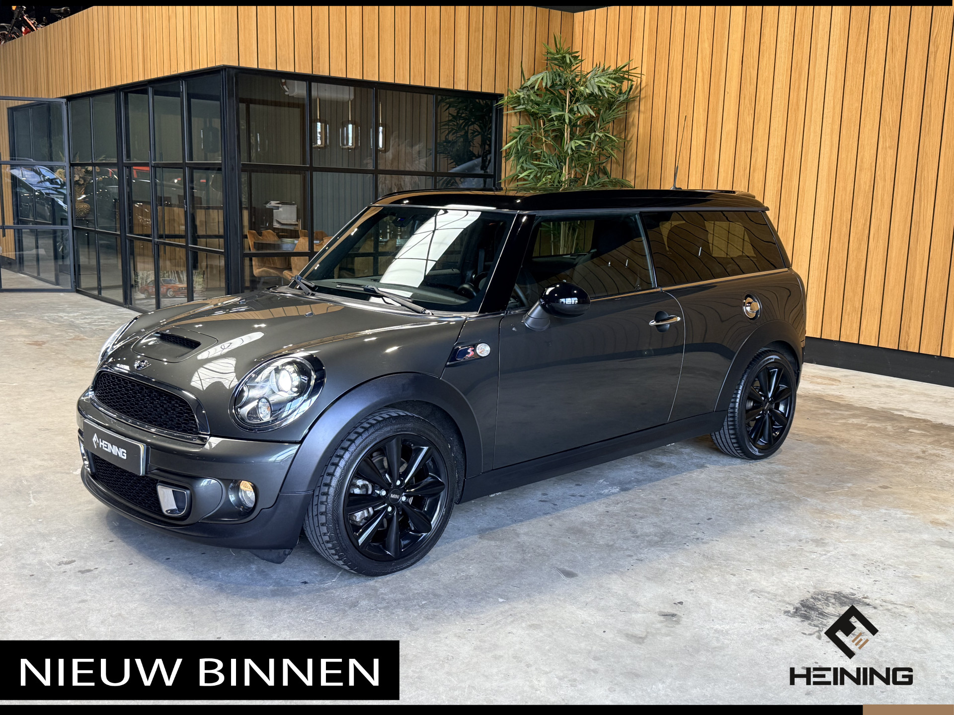 50574689-29.jpg