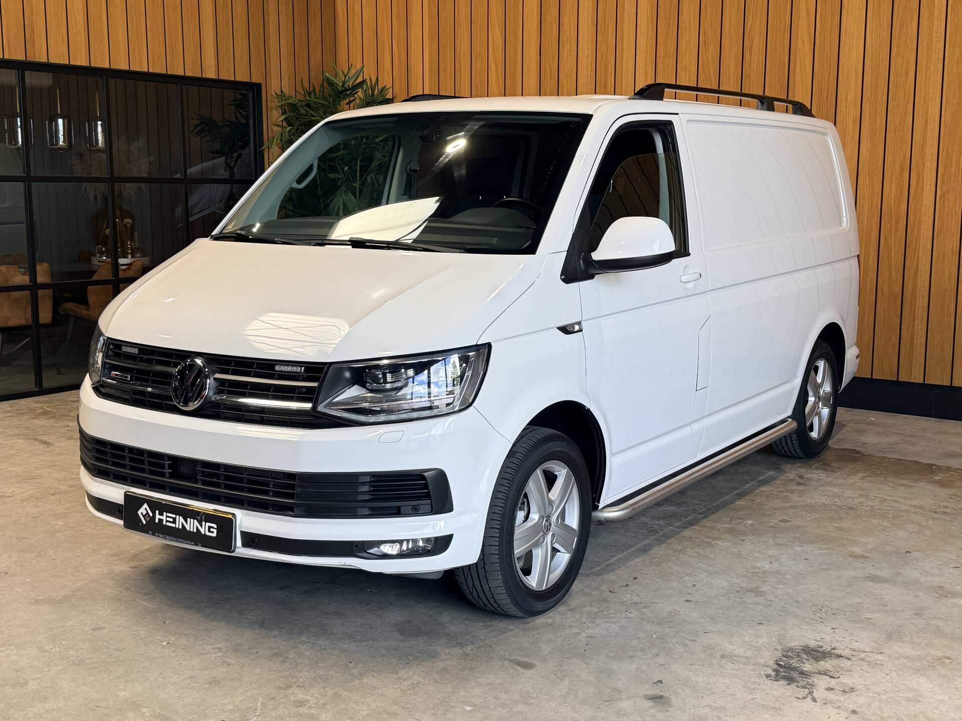56359428-31.jpg